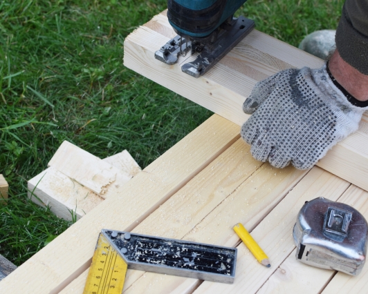 Hand Held Cordless Jig Saw